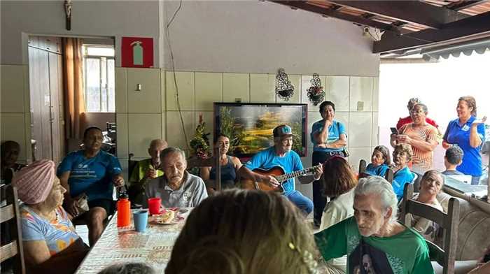 Secretaria de Assistência Social promoveu um café especial para os idosos da Instituição de Longa Permanência para Idosos, o Lar de Nazaré